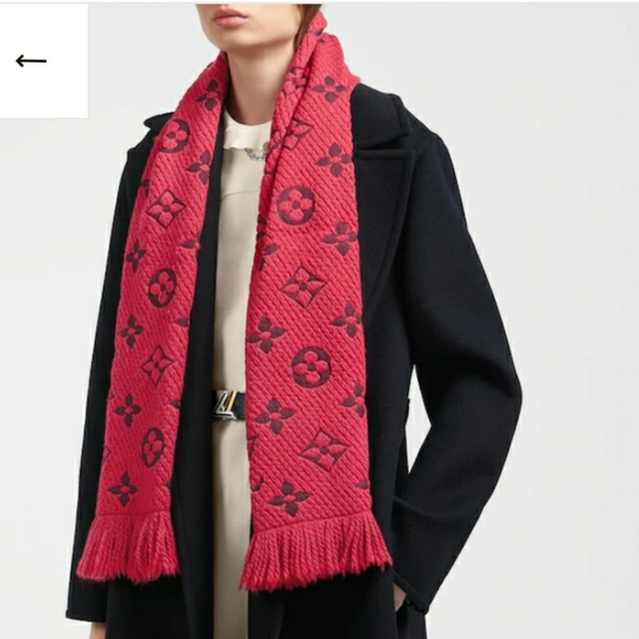 *SOLD* LOUIS VUITTON logmania scarf - Picture 8 of 13